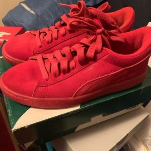 Classic suede pumas